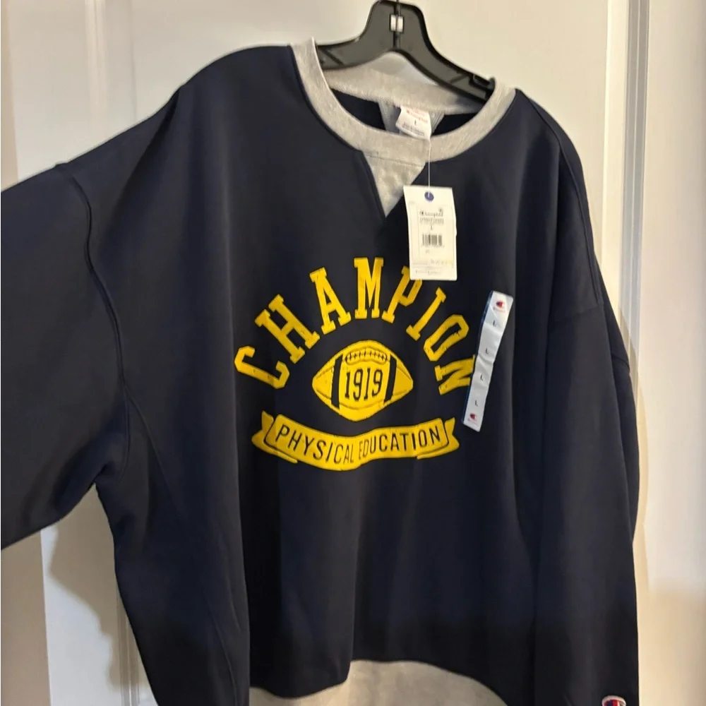 Champion Men's Old School Navy Crewneck Sweatshirt Sz L NWT